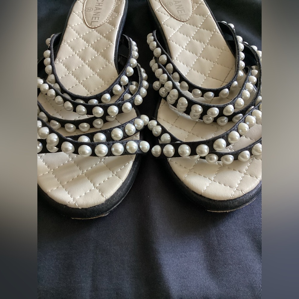 Chanel Black and White Crisscross Sandals with Pearl Embellishments - Picture 9 of 13